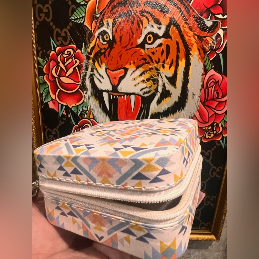 Jewelry case only BRAND NEW